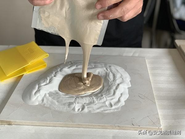 环氧彩砂美缝剂的优缺点,美缝剂和环氧彩砂美缝剂哪个好