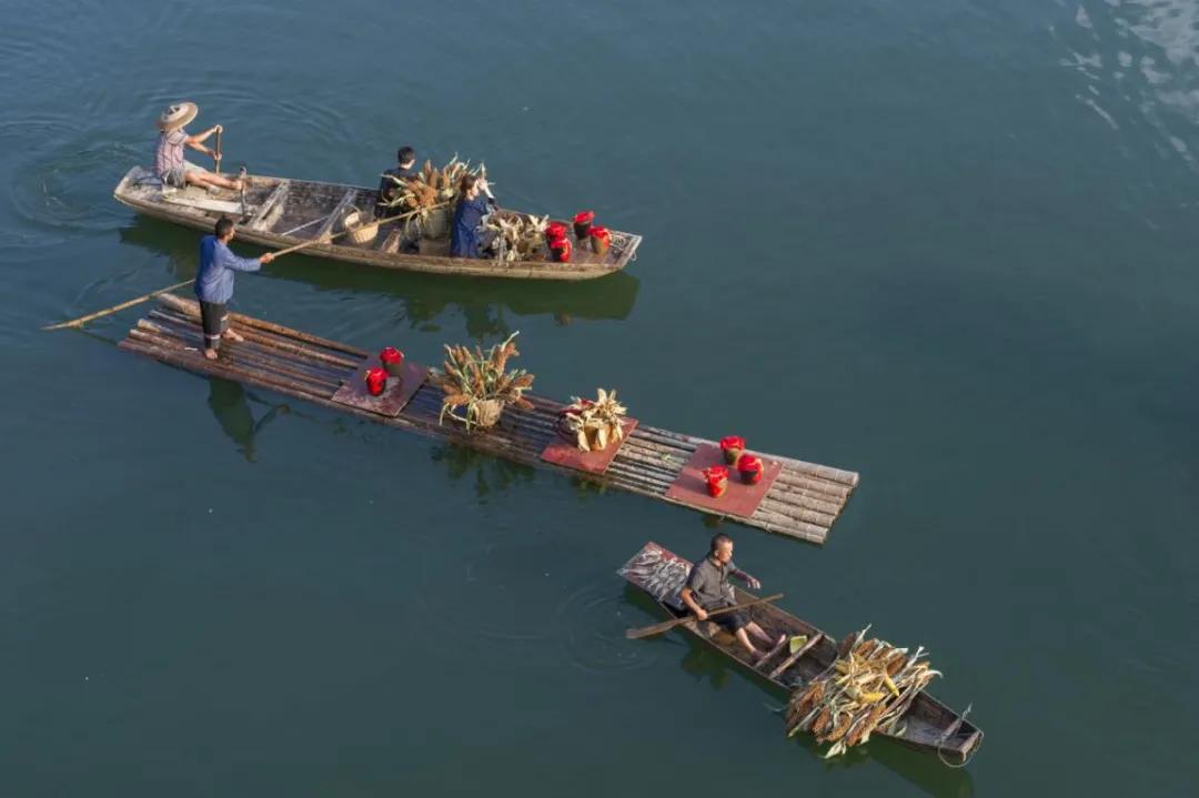 一本书一杯水一支笔,一本书一杯茶一份温暖