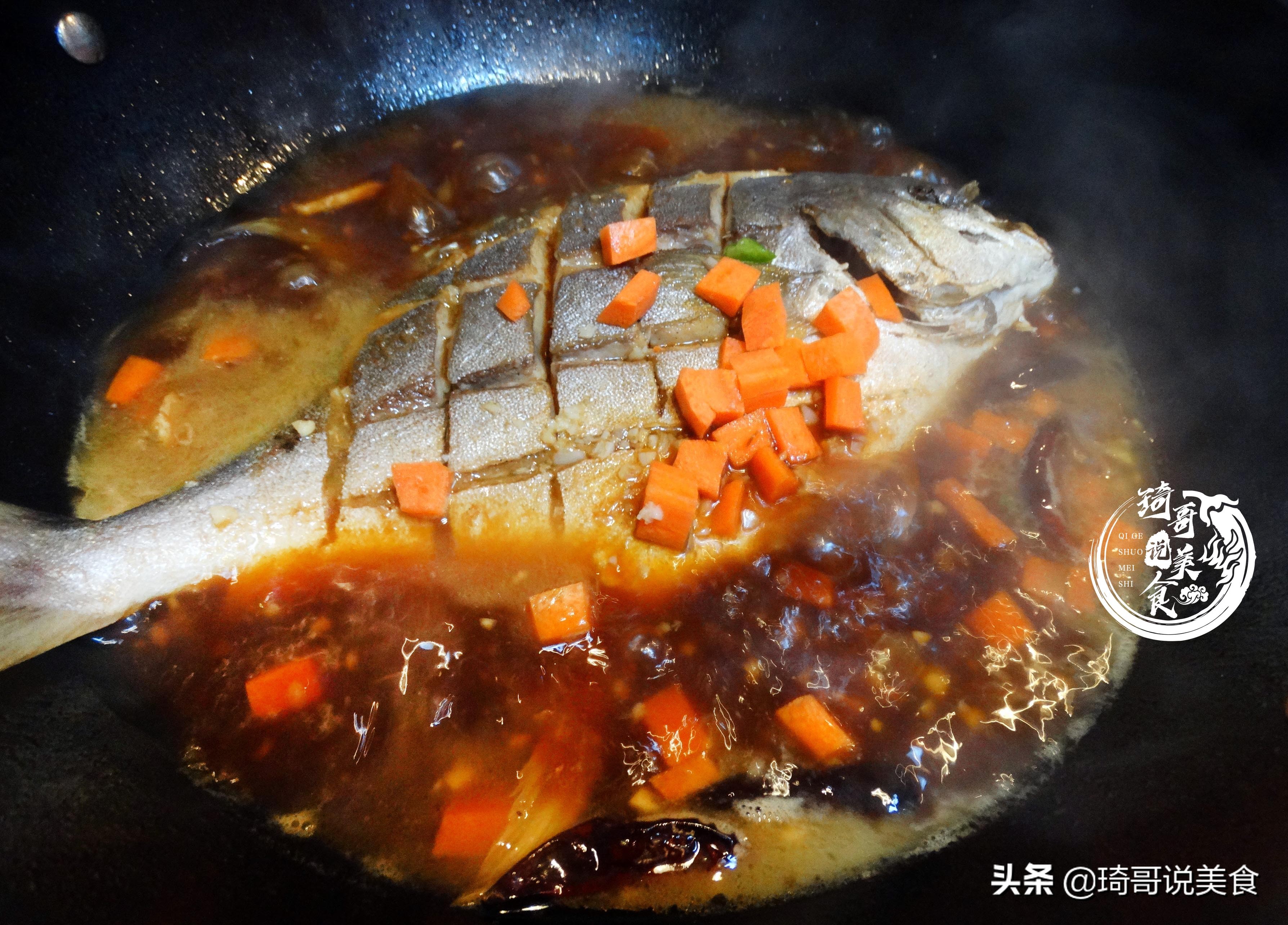 煎鱼入味又不破皮全靠这招,煎鱼不粘锅不破皮的正确做法