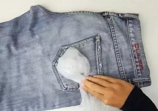 拉链脚坏了用吸管怎样修复,用塑料吸管修复衣服拉链