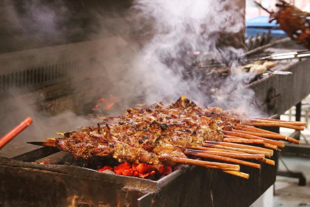 中国一年四季最火爆的夜市,这些最好逛的地摊夜市你去过几个