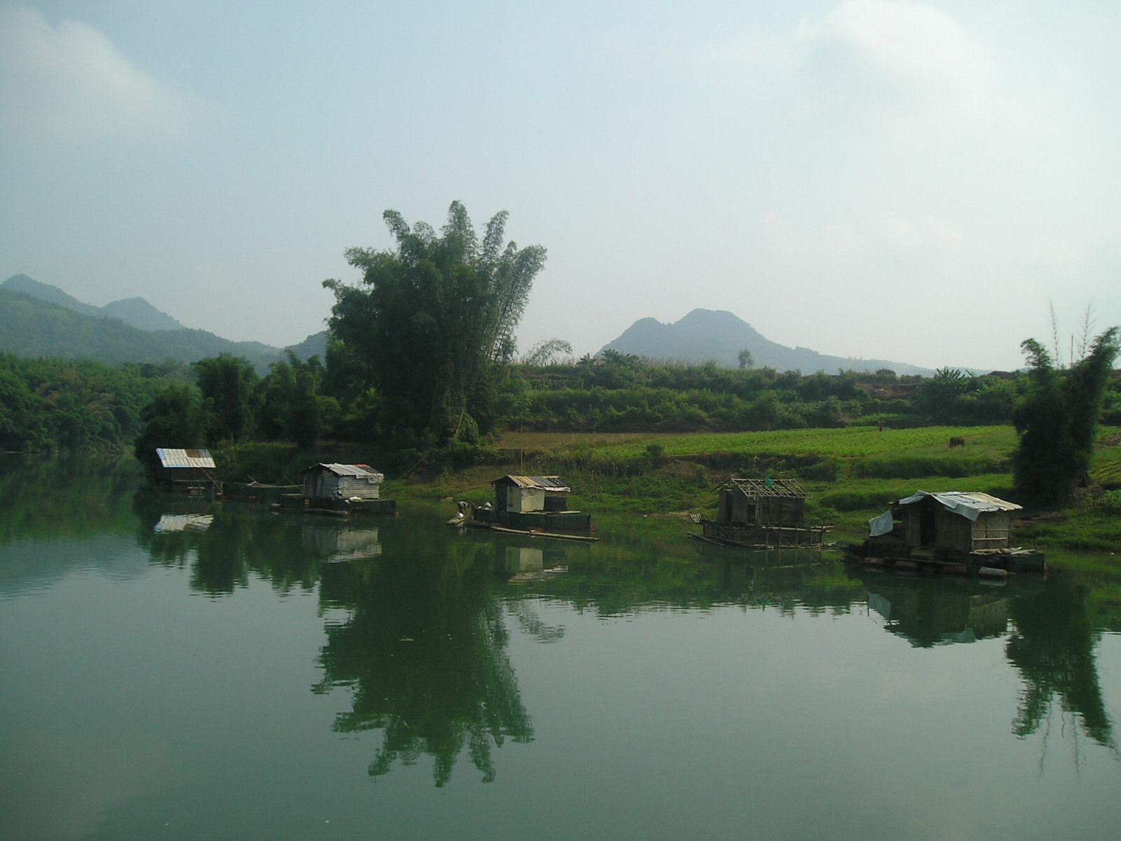 2006年，我走进广西都安山区，发现那里的人真的是“人穷志不穷”