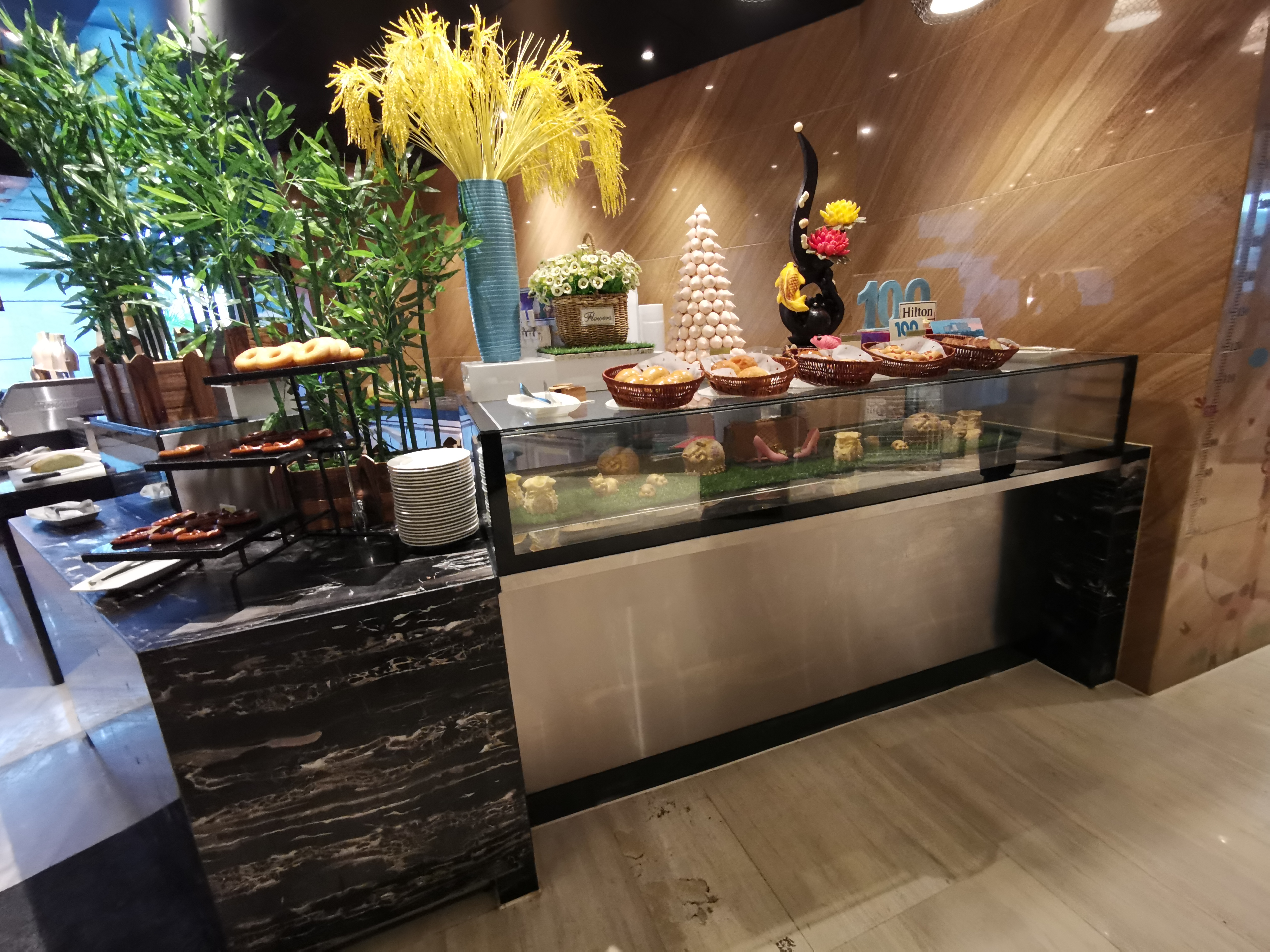 广州汇华希尔顿逸林酒店月饼,广州汇华希尔顿逸林酒店自助餐厅