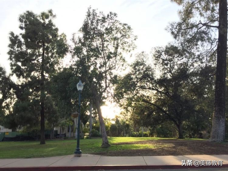 亚利桑那州立大学为什么那么多人去读？