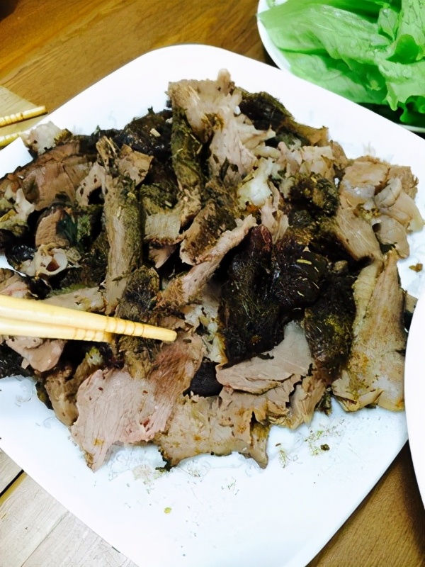 新疆烤箱烤羊腿做法,烤羊腿烤箱做法家庭版