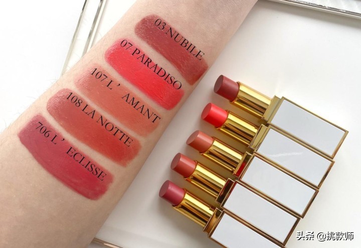 mac唇膏2022春季新品,阿玛尼挚爱唇膏201试色