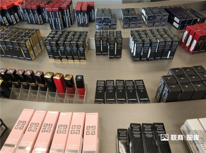 探访HARMAY北京三里屯店：美妆零售界闯入“搅局者”
