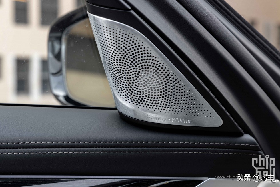 新款宝马m760liv12曜影特别版,宝马的v12