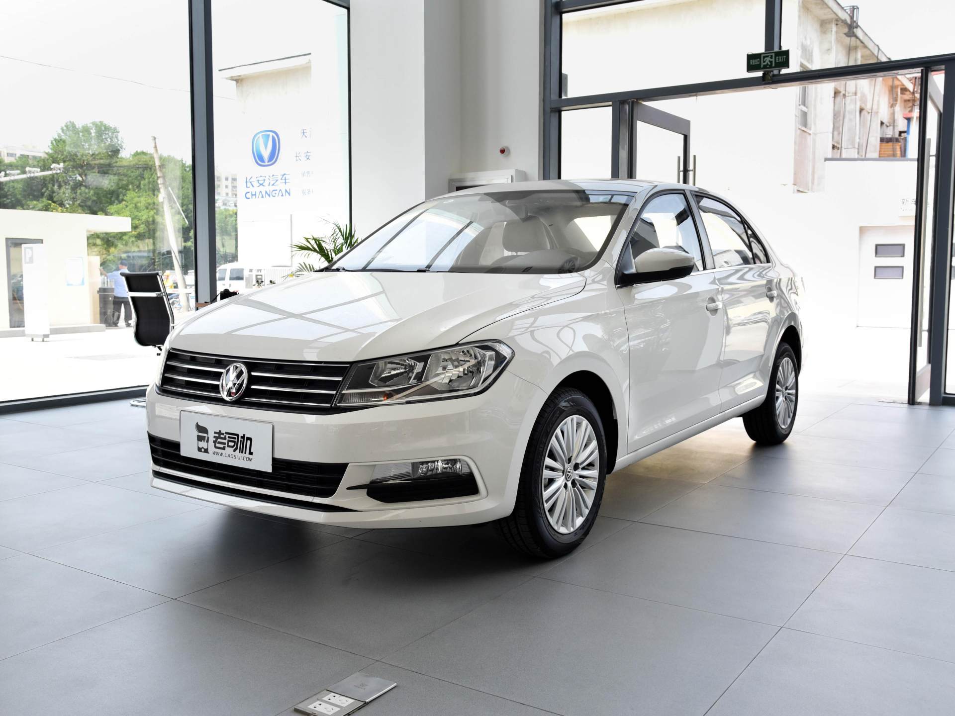 不到6万的桑塔纳,1万多大众桑塔纳新款手动挡