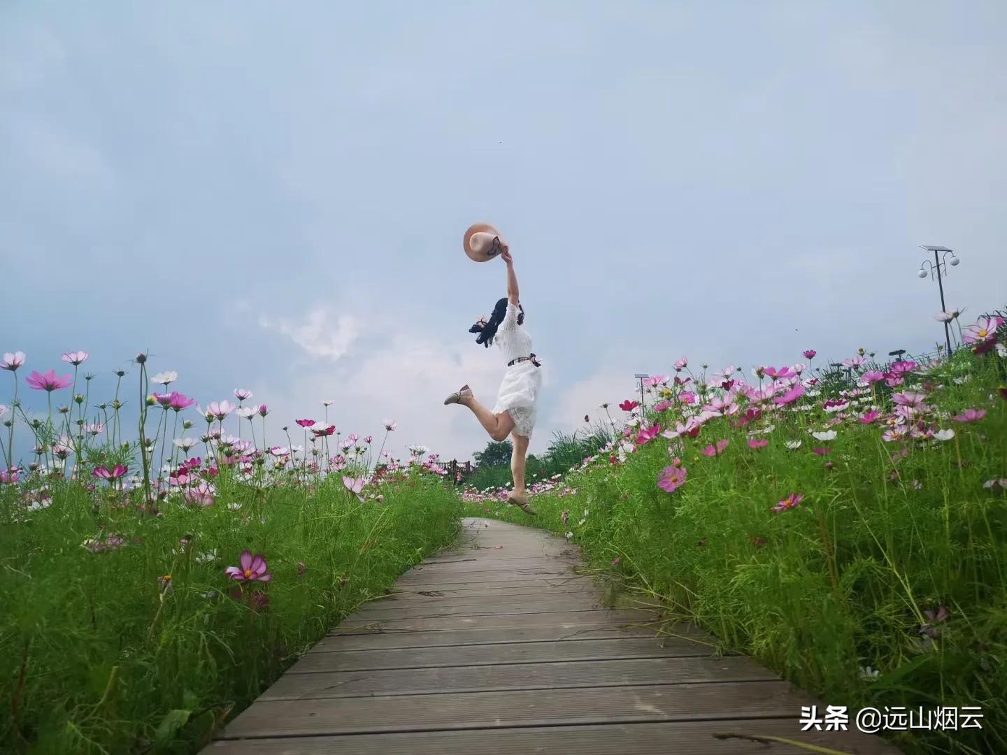 手拿自拍杆一杆在手不求人,自拍杆教程全过程