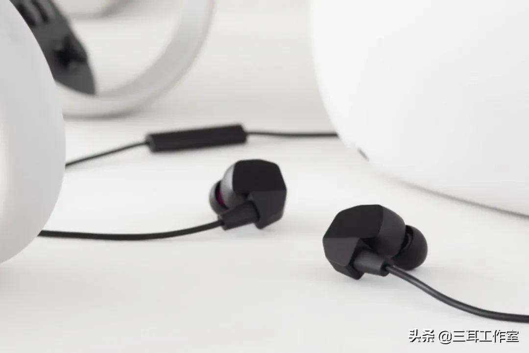 四款半入耳式耳机横评,入门hifi头戴耳机横评