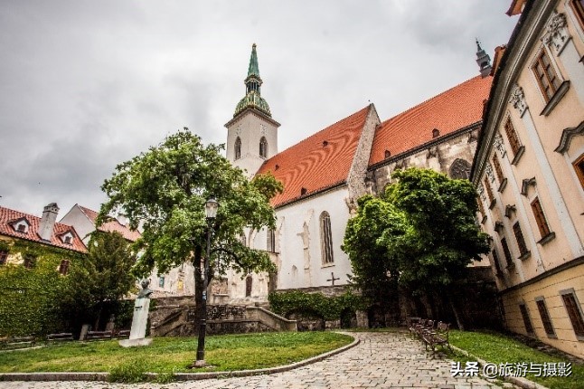 世界上拥有三个唯一的首都国家,全球唯一一个有两个首都的国家