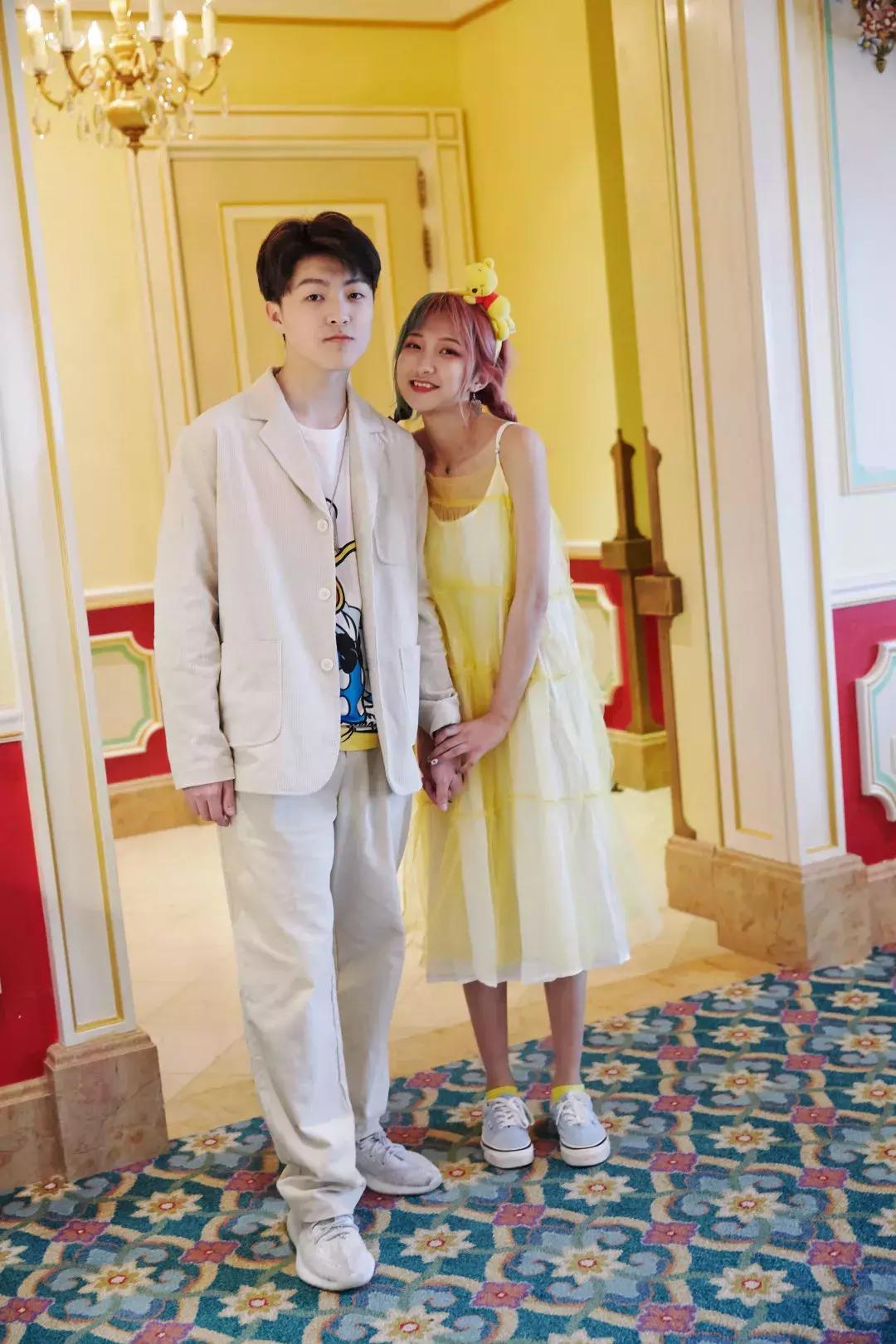 我们在上海迪士尼里玩耍了一天，发现穿的美才能玩的好！