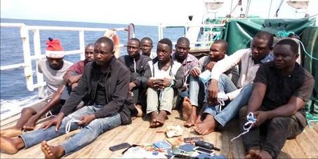 索马里海盗劫持阿联酋商船,阿联酋和索马里海盗