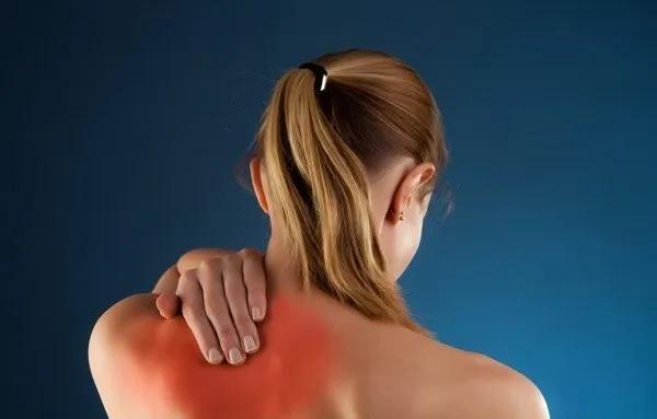 肩颈酸痛应该多按摩还是多运动,肩颈操锻炼肩颈酸痛