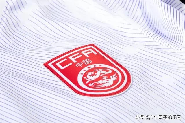 中国男足新款球衣美国首卖,定价640元,你会买吗?