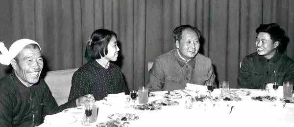 邢燕子的传奇人生:18岁到农村务农,后来成为中央委员