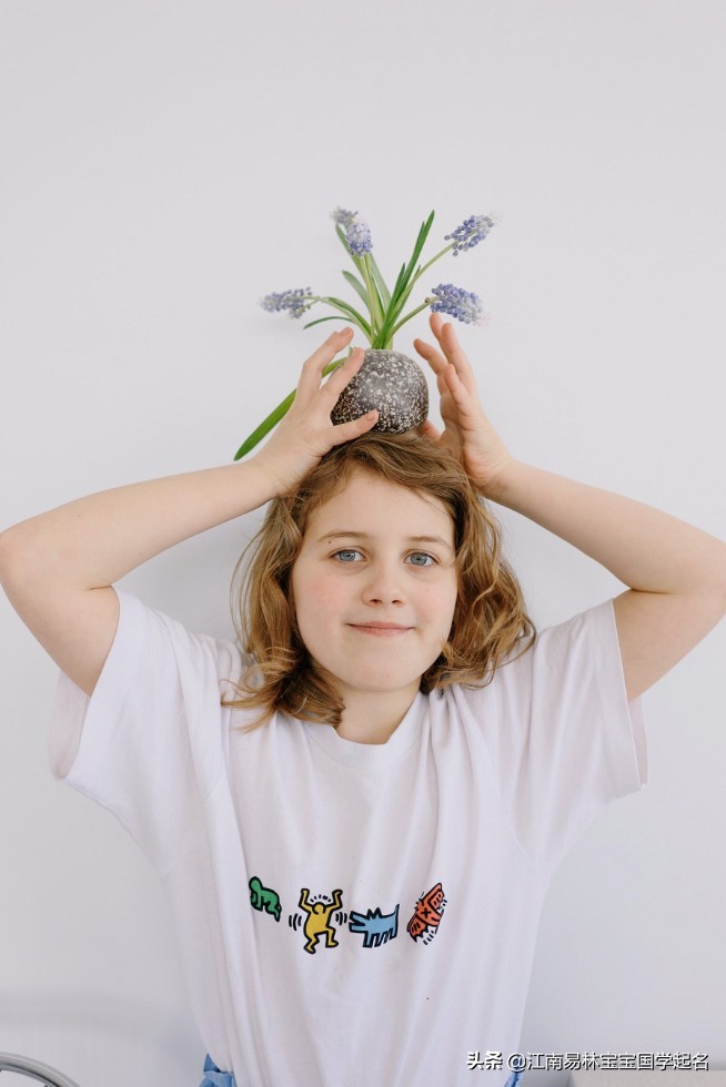 女生楚辞取名大全三个字的名字,女孩取名出自诗经还是楚辞