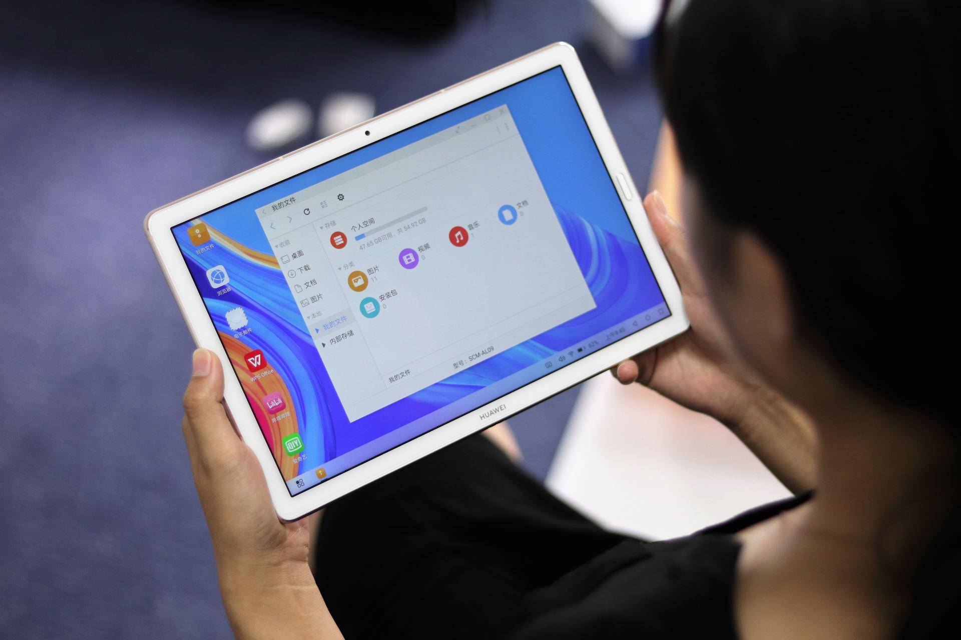 华为平板m6高能版对比拯救者y700,华为平板m6scm-w09是多少寸的