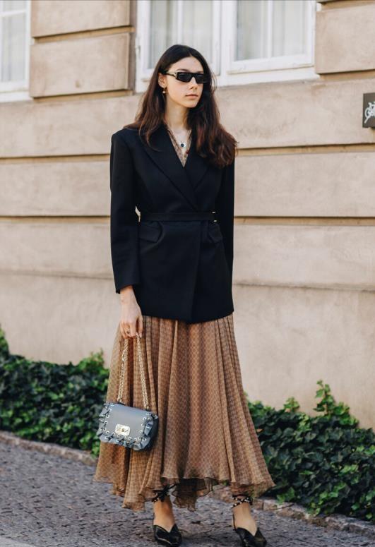 西装裙子的5种搭配高级又时髦,西装裙子早秋最时髦的打开方式