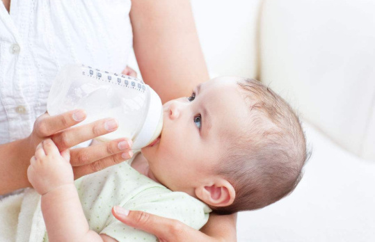 为何冬季宝宝湿疹会高发,为什么宝宝长湿疹要保湿