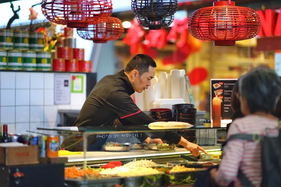 鹿特丹大厦侧面视角,鹿特丹奇异建筑