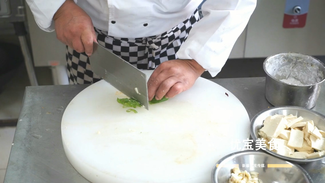 家常溜豆腐的做法,溜豆腐丸子的家常做法视频