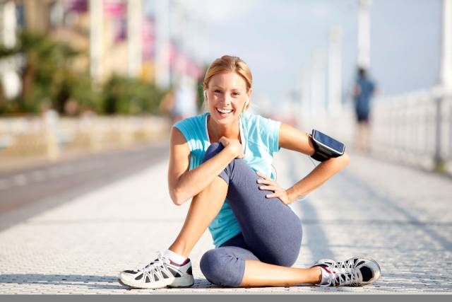 小臂拉伸细节,跳绳热身拉伸动作细节