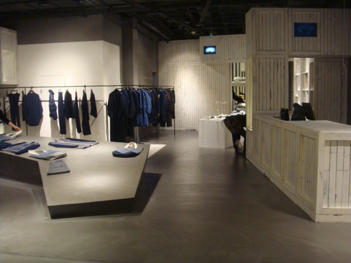 最近很火的水泥自流平,长草自流平