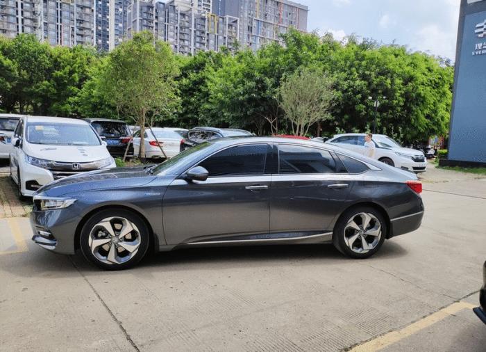 10年本田雅阁2.0二手车值得购买吗,本田雅阁混动口碑怎么样