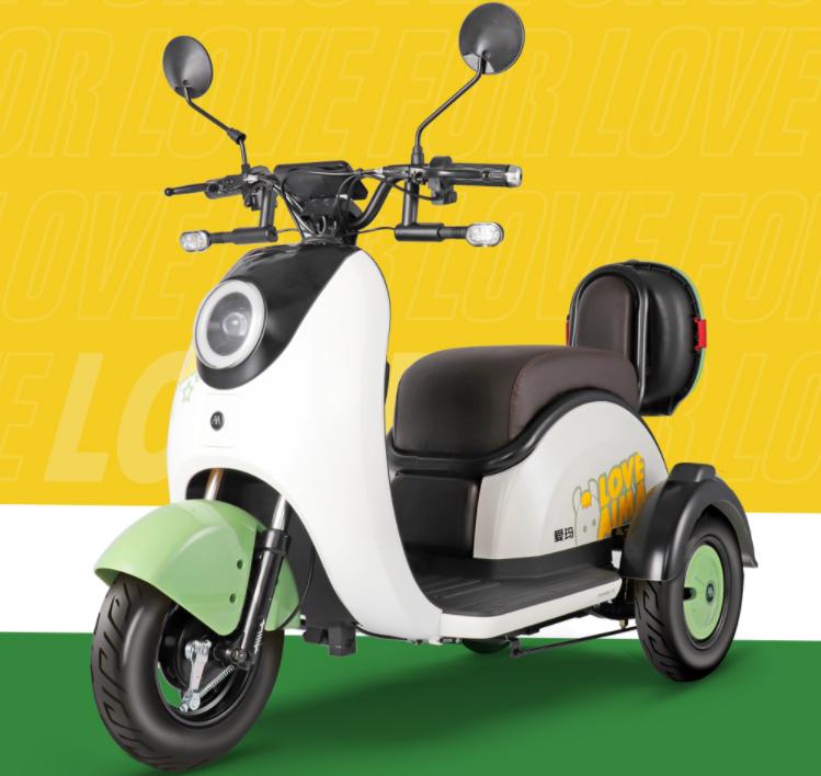 可上牌的代步小型三轮车,中老年电动脚踏三轮车最新款