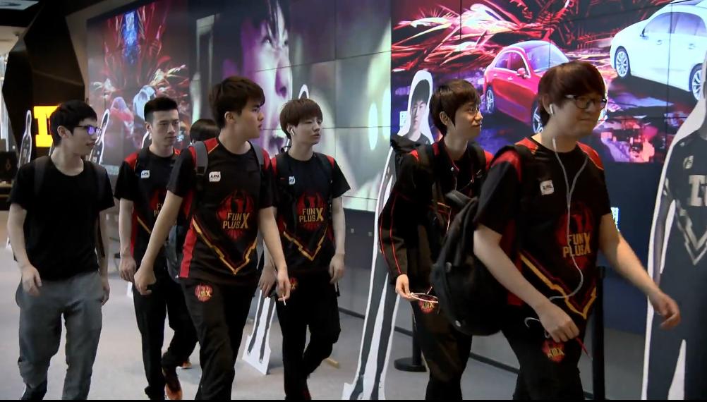 英雄联盟蜘蛛后期解读,英雄联盟蜘蛛e技能教学