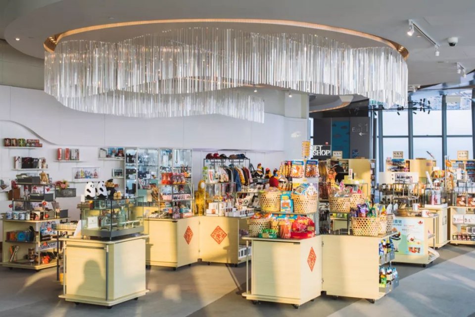 漫步香港街头感受港岛风景,逛整个香港要多长时间