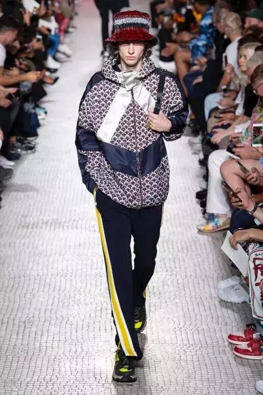 从选择发型到选择帽子,渔夫帽的正确搭配图片