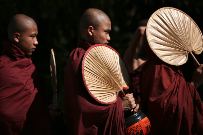一座美丽的城市缅甸仰光,80年代的缅甸仰光城市