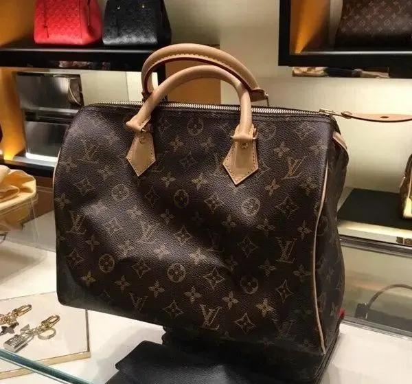 lv最新印花款包包,lv路易威登男士包包斜挎包印花