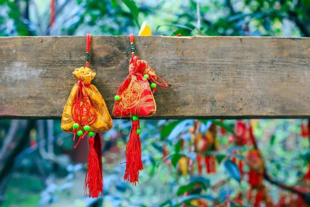 描写春节的诗词大全100首,春节100首最美诗词带解释