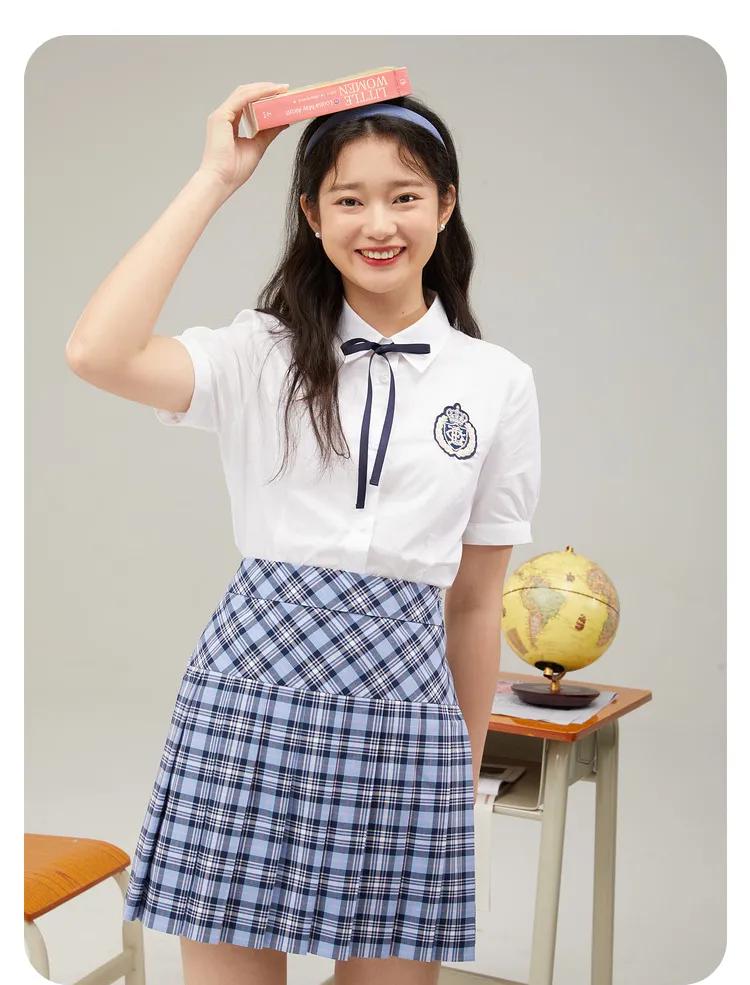 超减龄穿搭法则被杨超越狠狠拿捏,杨超越水手服穿搭