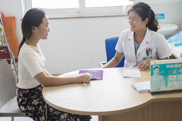 拔罐后皮肤上紫黑色印记，是什么？