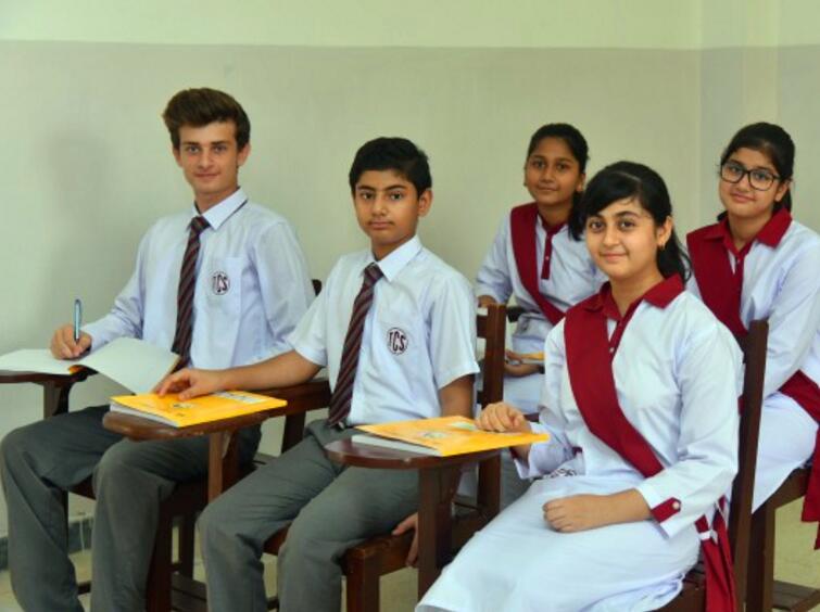 盘点各国最美校服,镜头下的青春校服