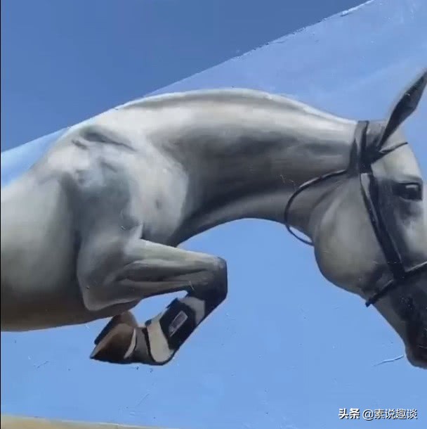 民间真正的神笔马良:画一匹腾飞的千里马,细节栩栩如生太真实