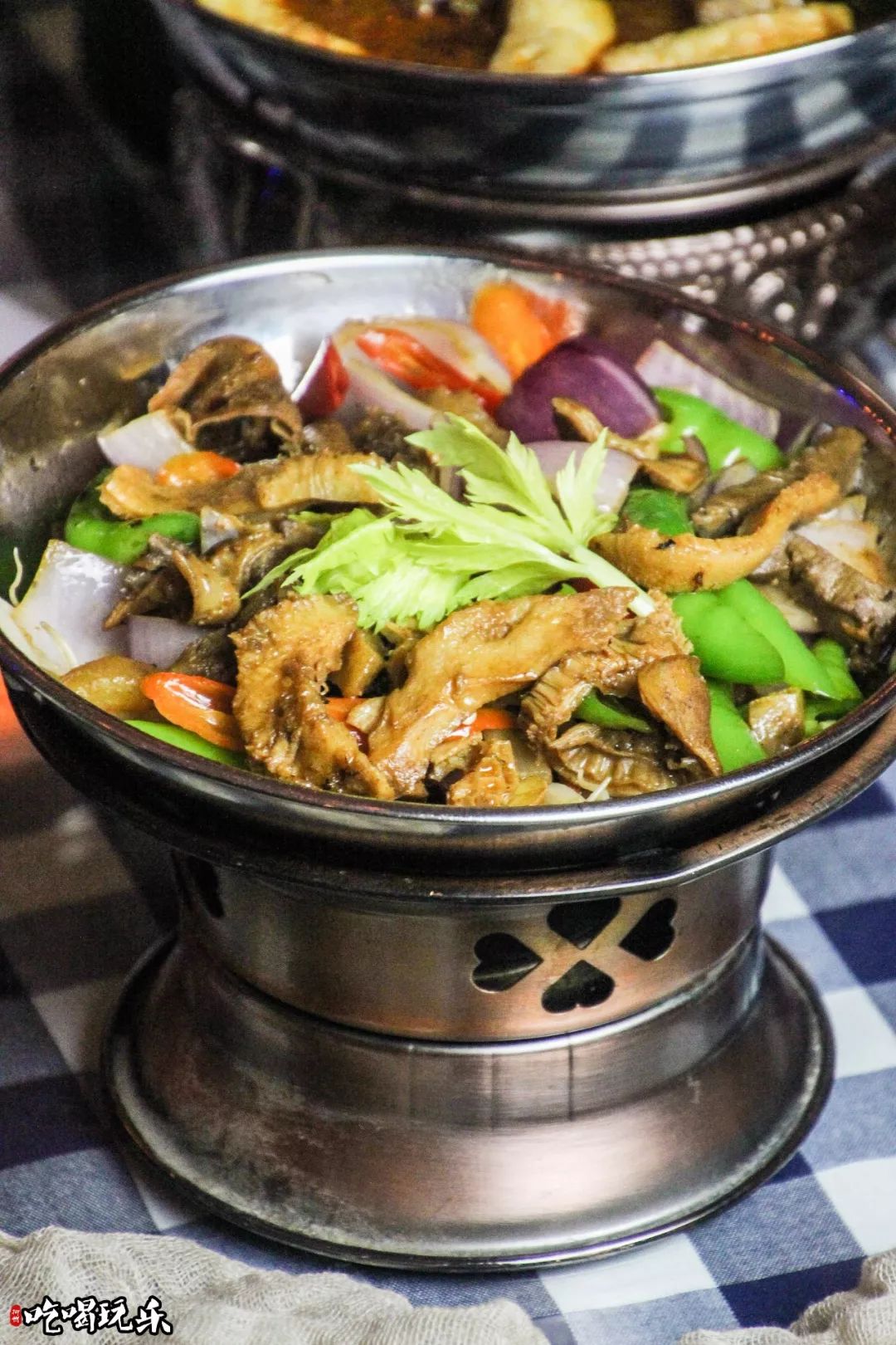 这家深藏在柳州磨滩路的扣子酒吧,扣子酒实在太好喝了