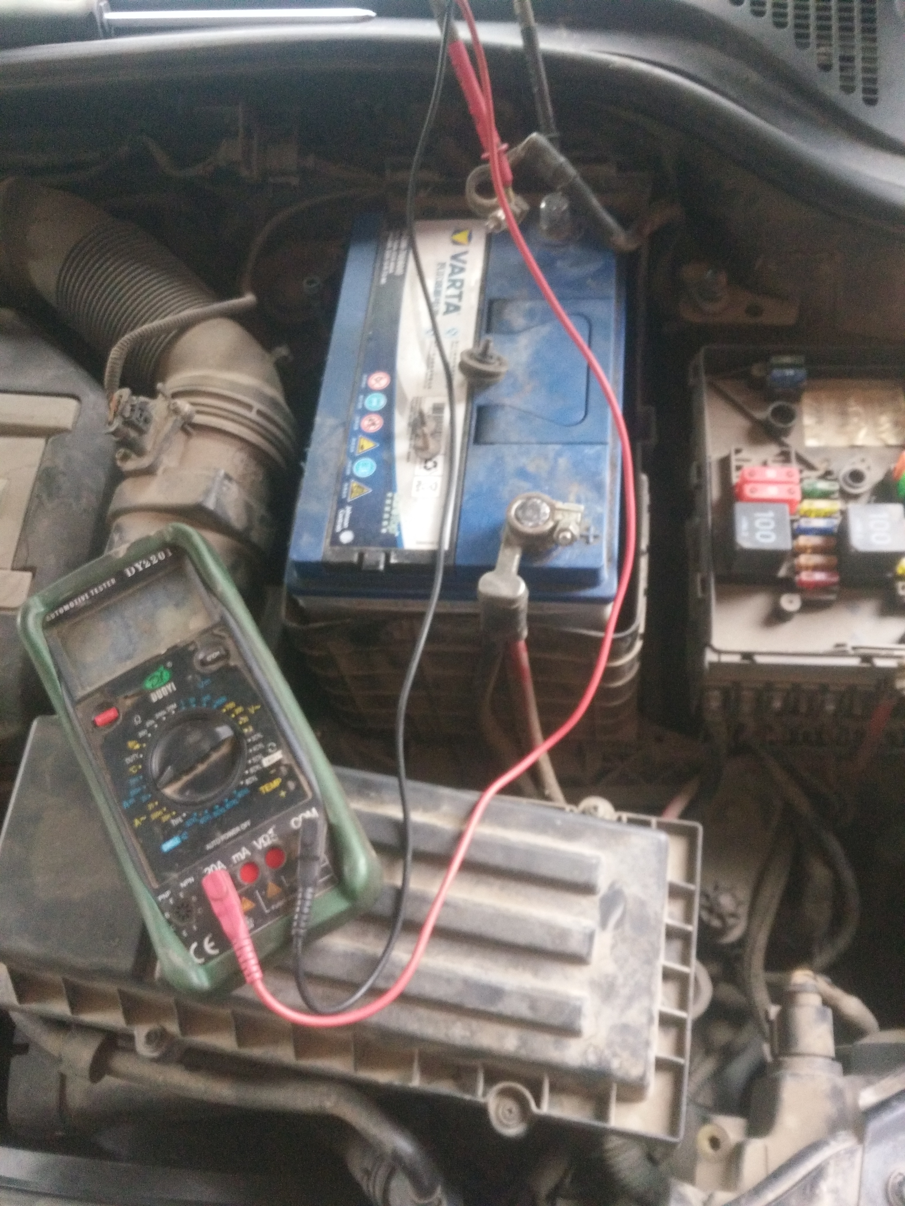 汽车电瓶标识亮代表什么,汽车电瓶各个数字含义