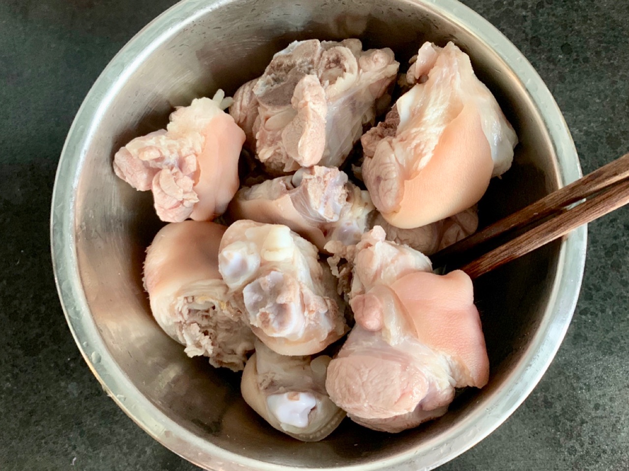 黄豆炖猪蹄清汤咸了又加了水,黄豆炖猪蹄酸甜味