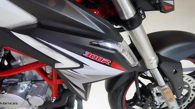 隆鑫新款摩托车,隆鑫发动机街车