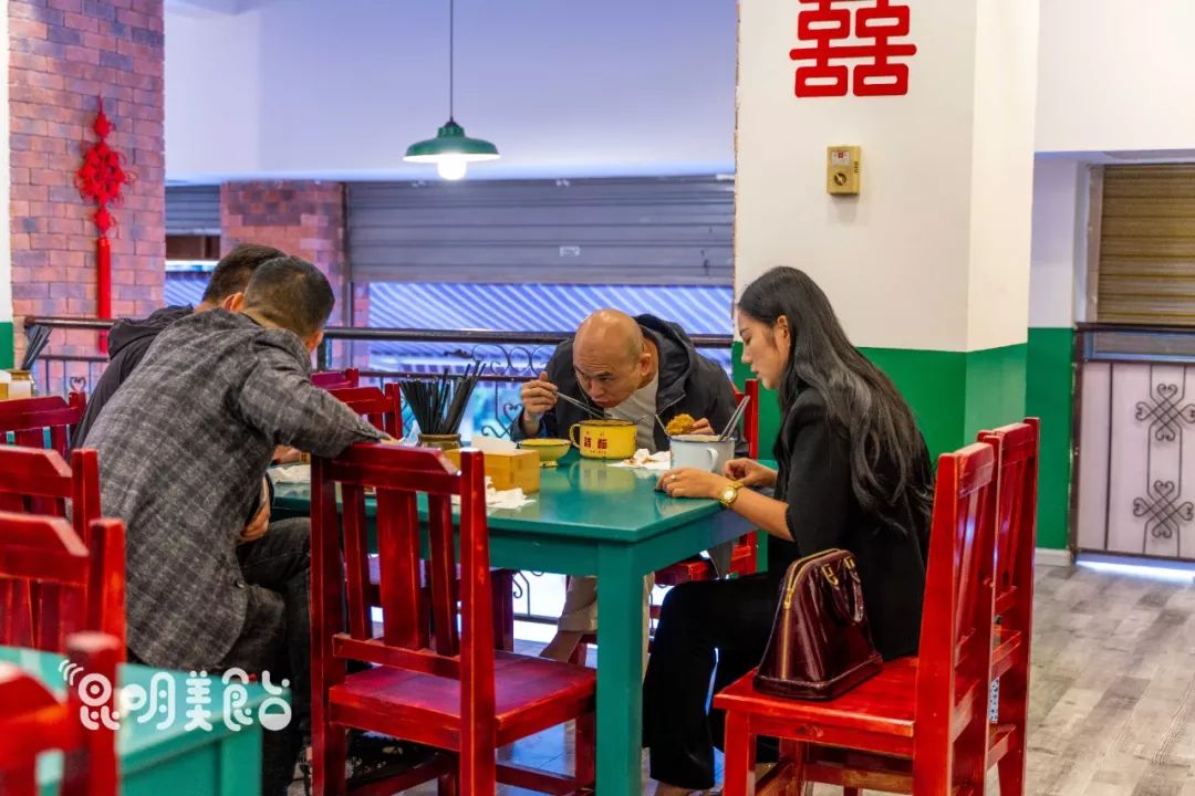 昆明日均卖500碗的米线店有哪些,昆明卖米线难吗