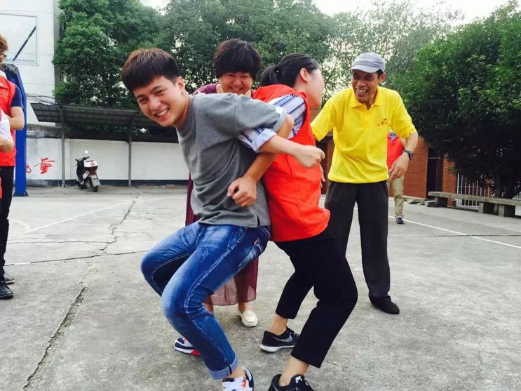 那群被按下“静音键”的孩子们