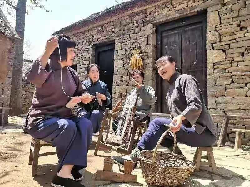 重庆端午假期我市各景区人气爆棚,我市端午假日旅游业复苏势头强劲