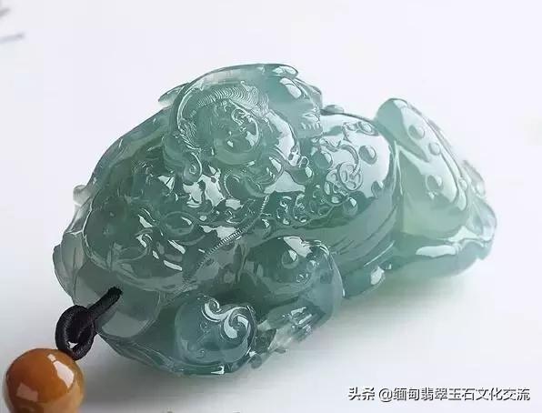 翡翠雕刻房子造型寓意,翡翠雕刻蚂蚁和虫子寓意