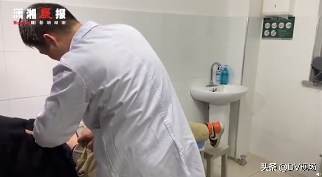 男生大腿根部有红疹用什么药,男生屁股上长红疹怎么治